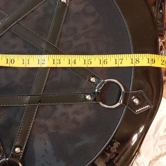 KILLSTAR LARGE PENTAGRAM ROUND MESH WEEKENDER,TRAVEL BAG,BEACH BAG NWOT - Picture 7 of 12